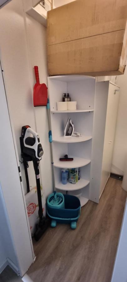 Federnest - Luxus-studio - Kingsize Boxspringbett - Home-office Mit Monitor Und Drucker - 11 Min Hbf *