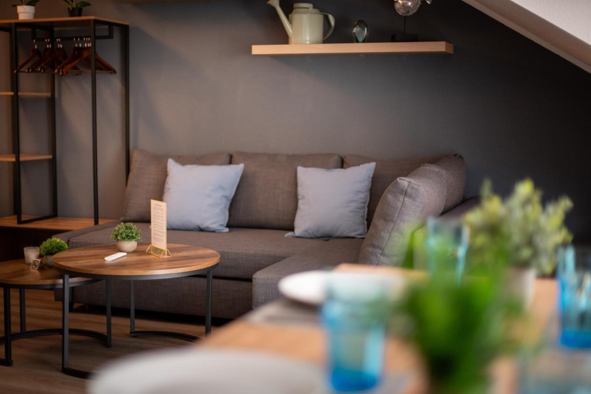 Apartment Federnest - Luxus-studio - Kingsize Boxspringbett - Home-office Mit Monitor Und Drucker - 11 Min Hbf